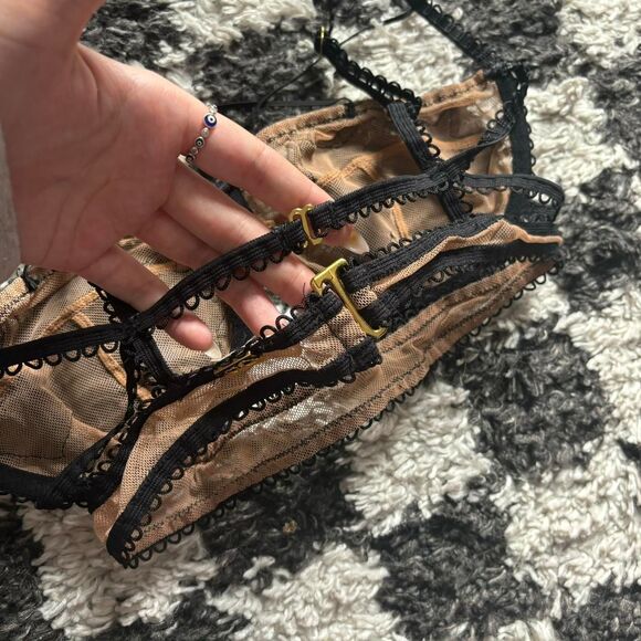 For Love and Lemons Discontinued Black and Tan Lace Bra - Picture 5 of 6